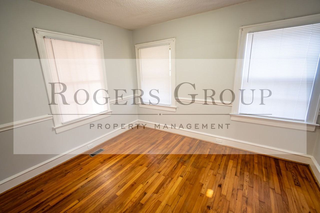 1443 Perry Avenue - Photo 4 of 9