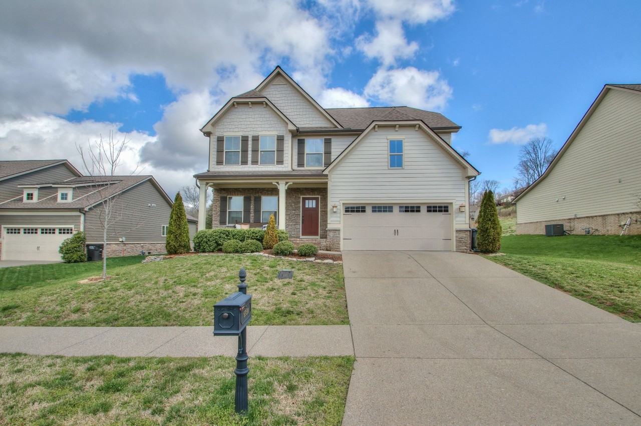 6930 Wellsford Ln - Photo 2 of 43