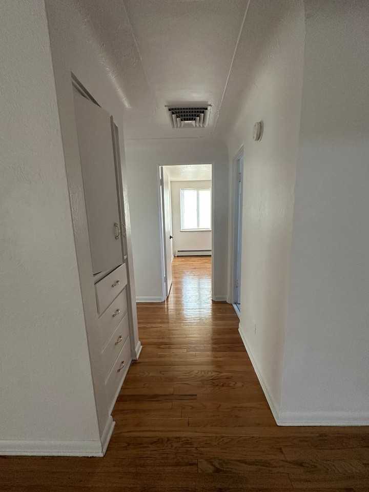 1365 West Gill Place - Photo 3 of 10