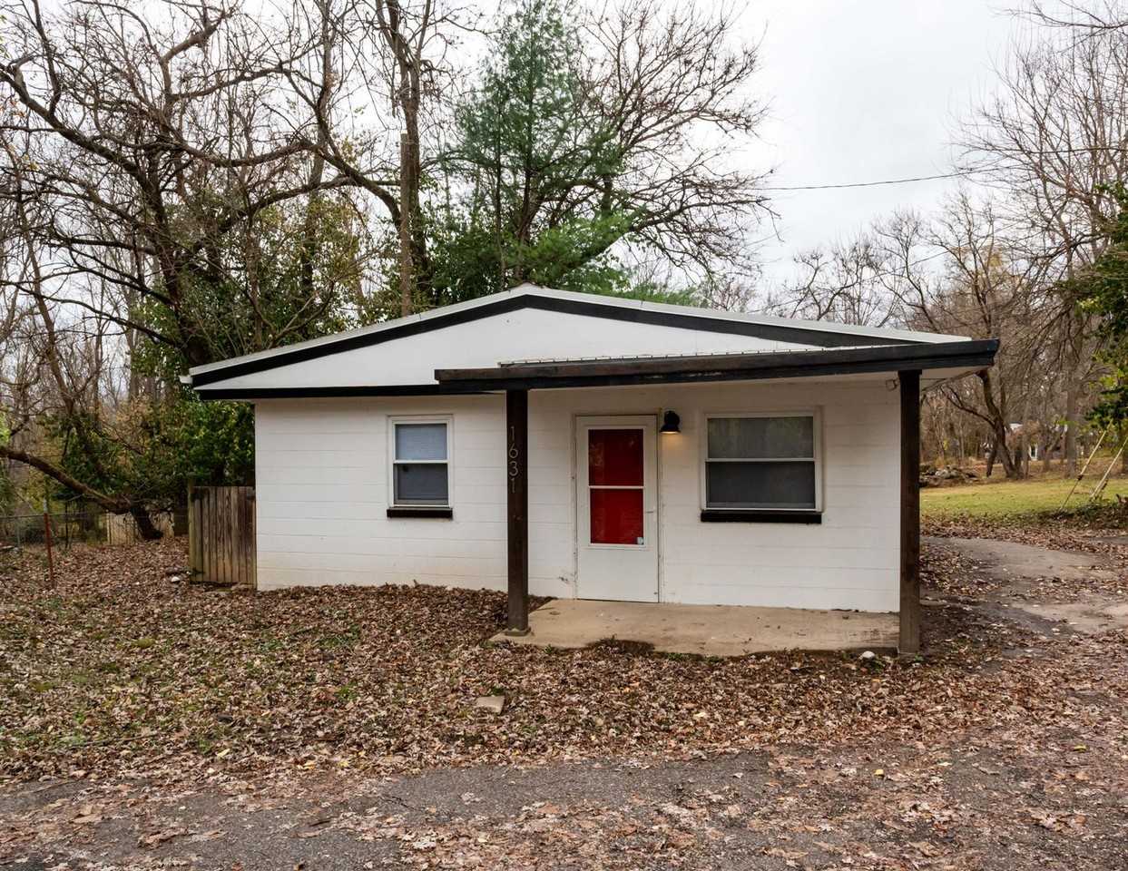 1631 South Huntington Drive