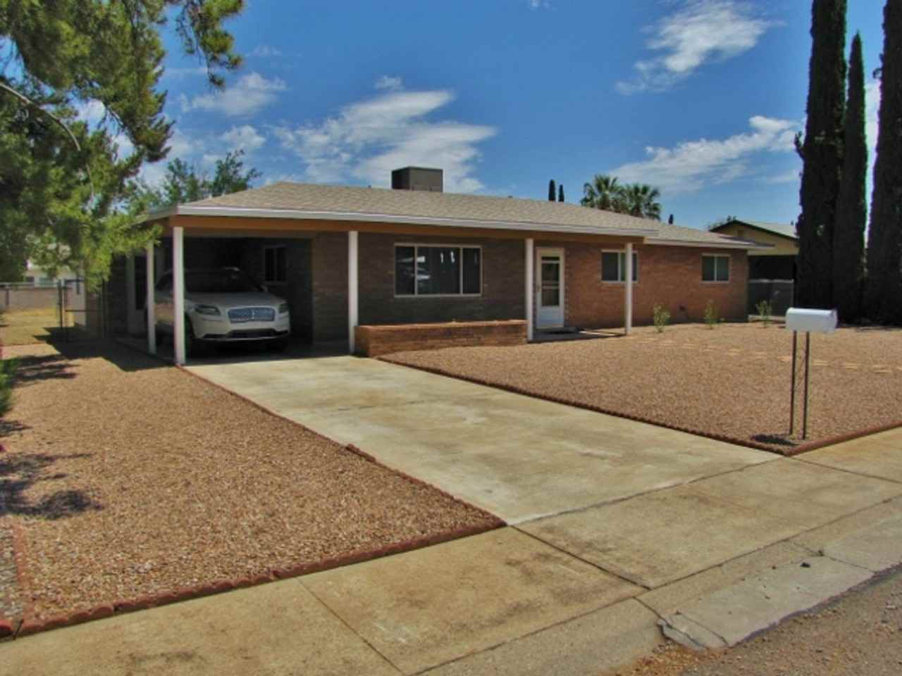 503 Phillip Dr - Photo 3 of 40