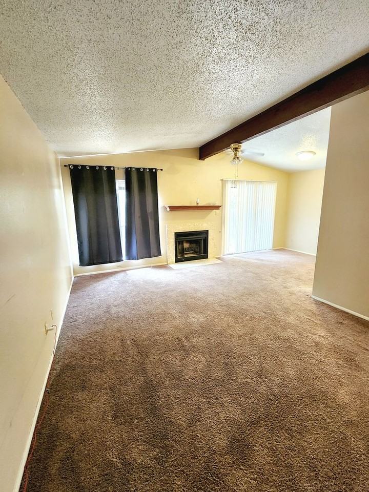 1212 Westway Cir - Photo 2 of 10