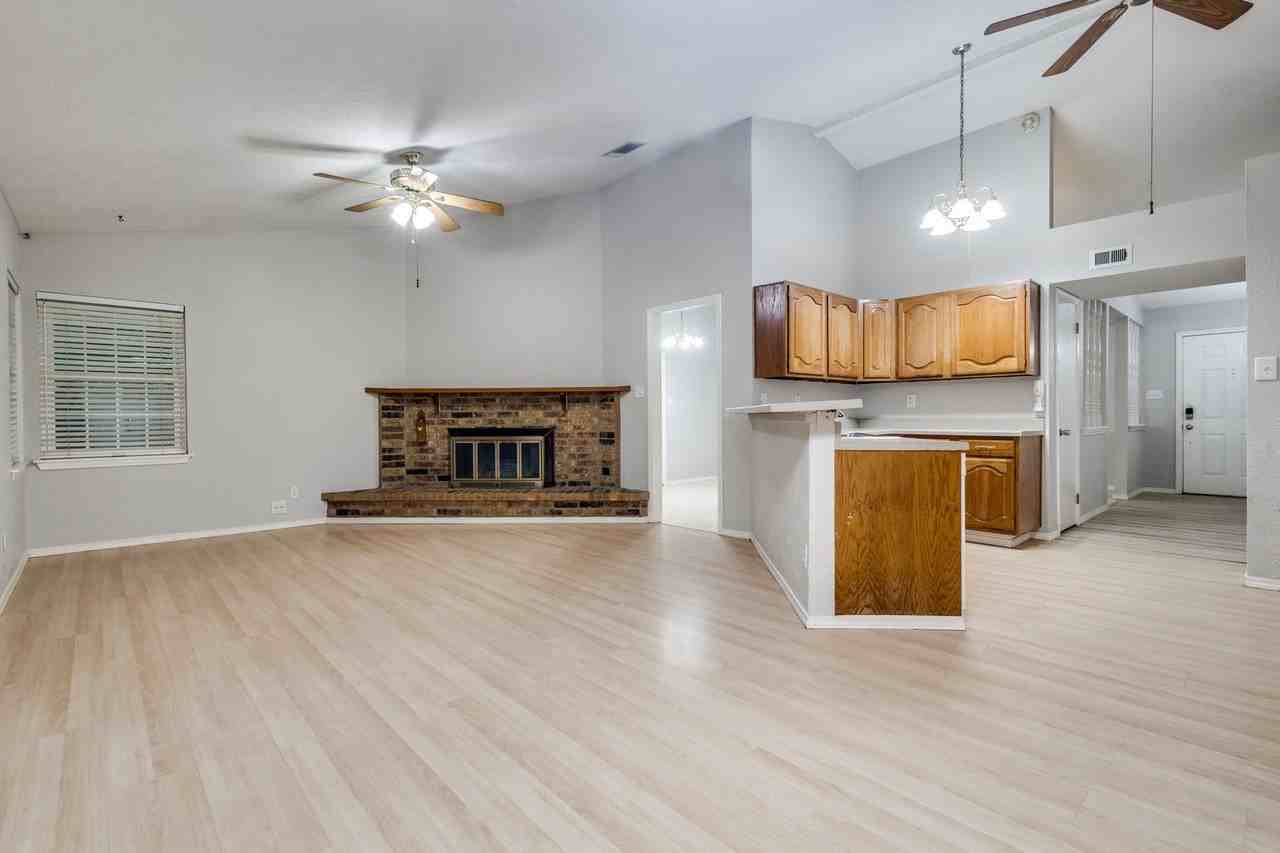 3029 Yorkshire Ct - Photo 2 of 13