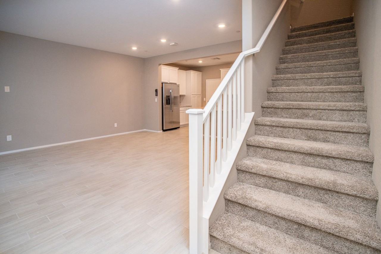 9 Alamere Falls Dr - Photo 6 of 40