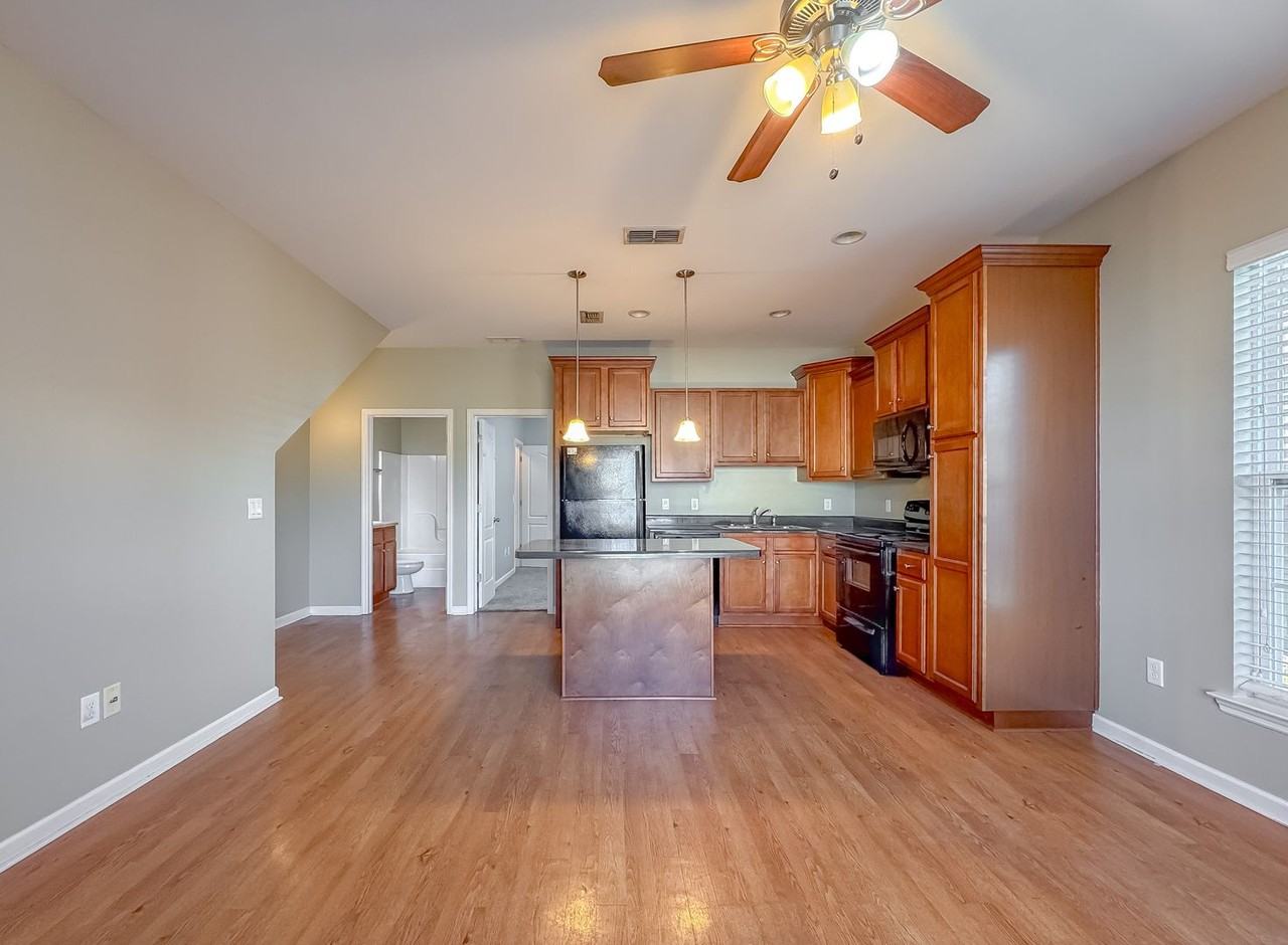 1988 Greencastle Ln - Photo 3 of 41