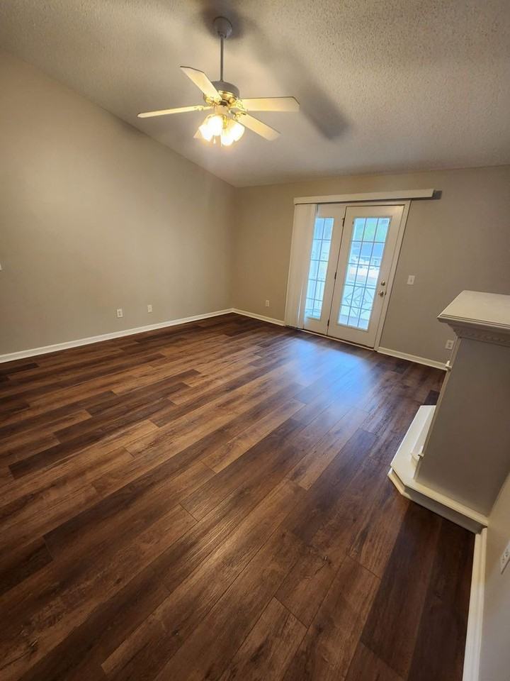 1730 Oakdale Terrace Blvd #7 - Photo 4 of 14