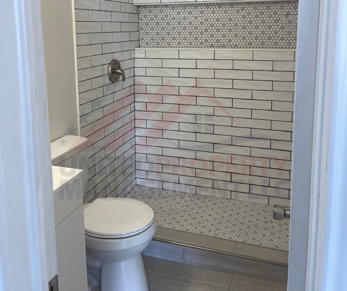 1406 W Fox St - Photo 4 of 9