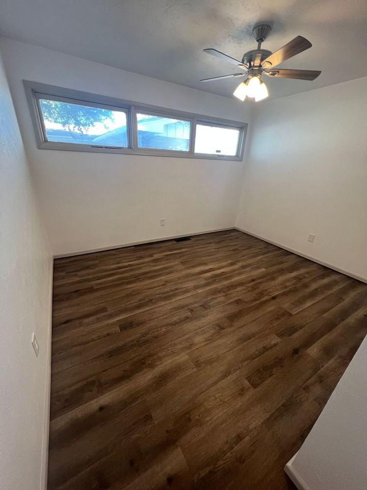 5432 31st Street - Photo 5 of 20