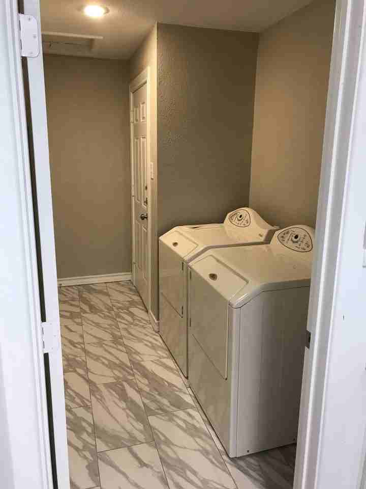 3310 31st Street - Photo 4 of 14