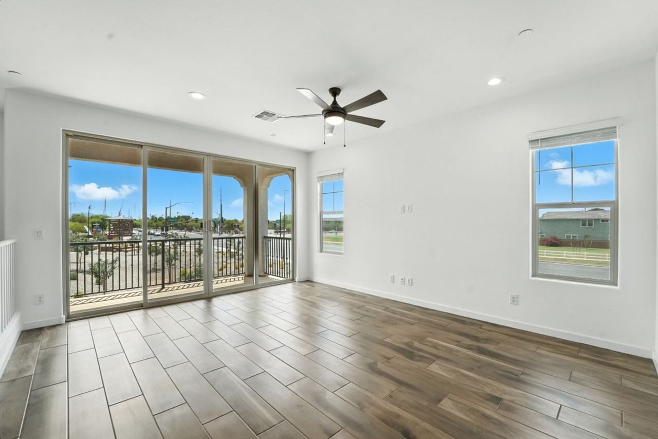 4017 E Brisa Dr - Photo 5 of 37