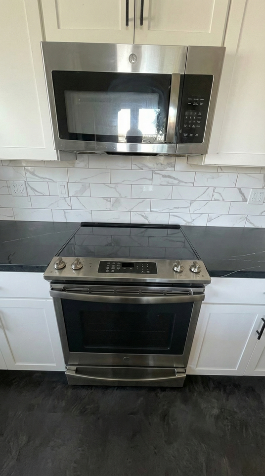 20071 Camden Ave - Photo 4 of 7