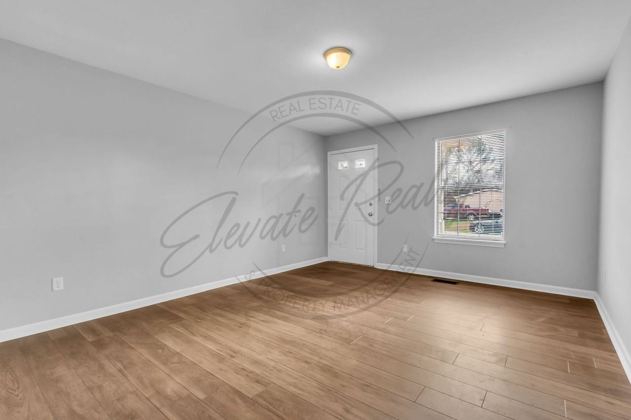 109 Cloverdale Dr #A - Photo 4 of 24