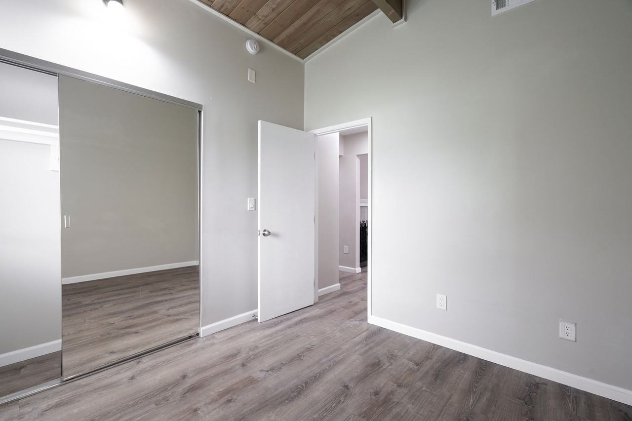 5014 Chaparral Way - Photo 3 of 22