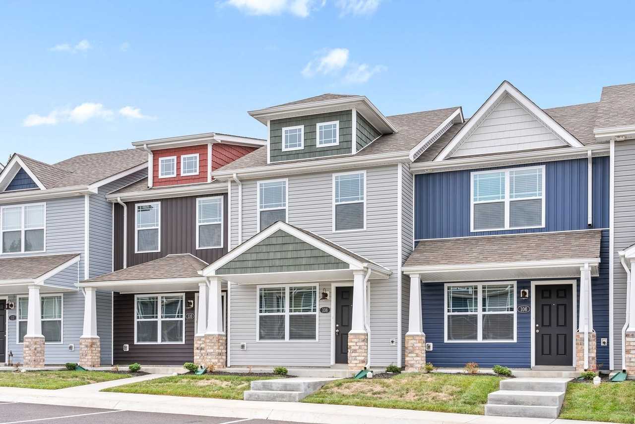 111 Davis Ridge Ln - Photo 2 of 27