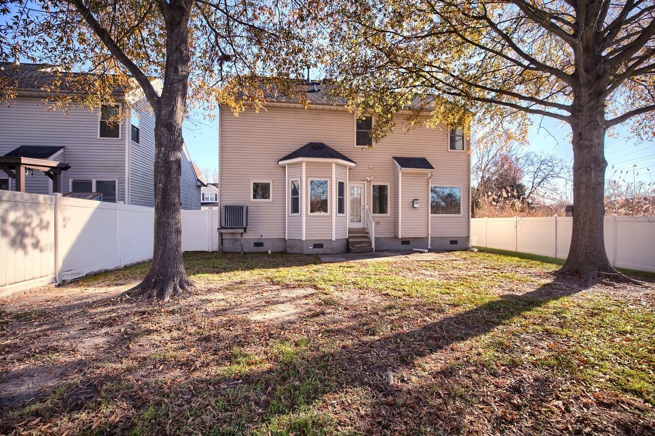 710 Ray Ave - Photo 2 of 32