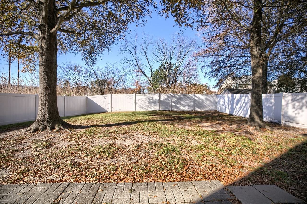 710 Ray Ave - Photo 3 of 32