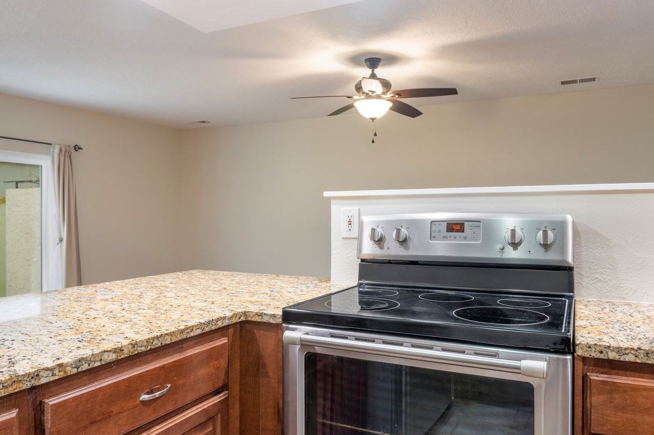 9010 Hendrix Rd Ne - Photo 7 of 25