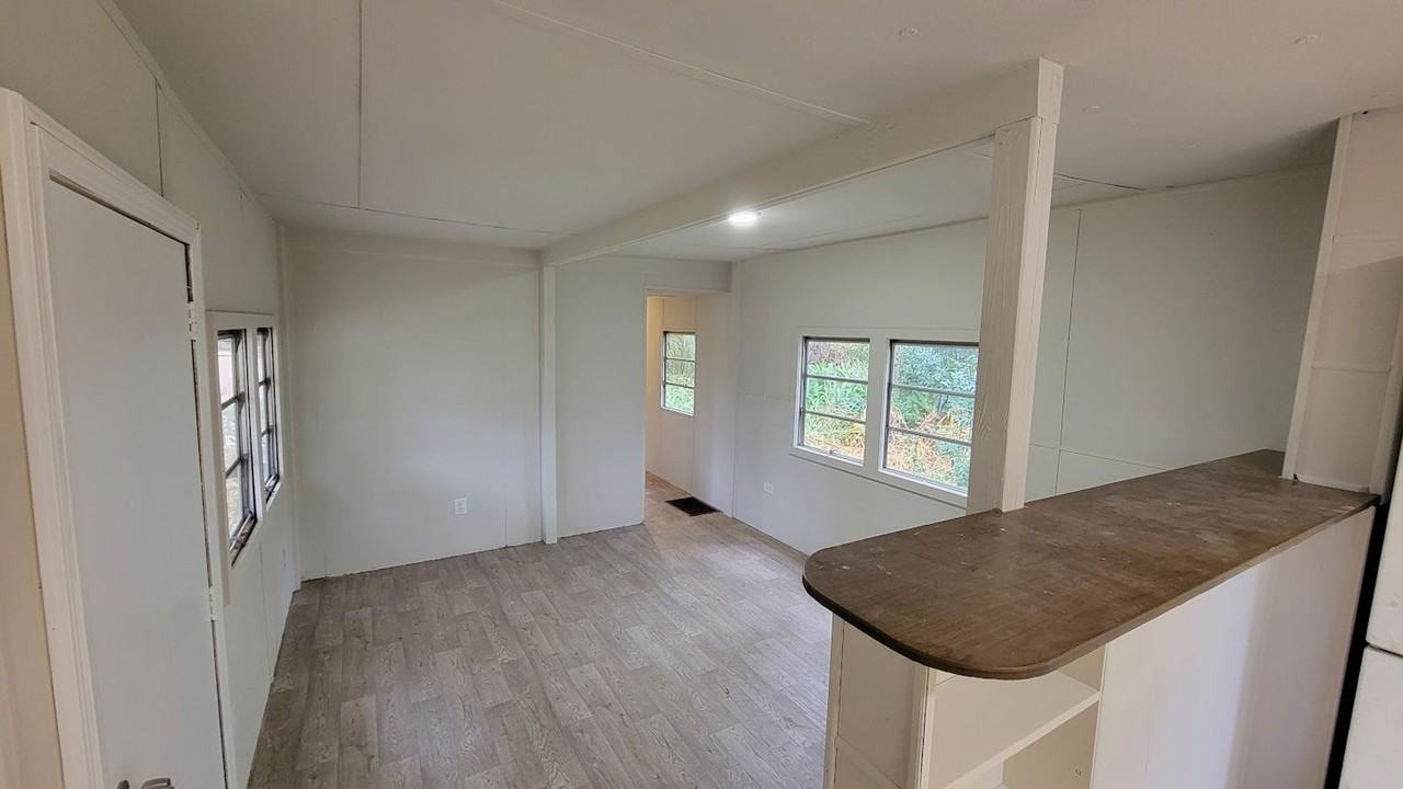 5325 Se 32nd Ct - Photo 3 of 12
