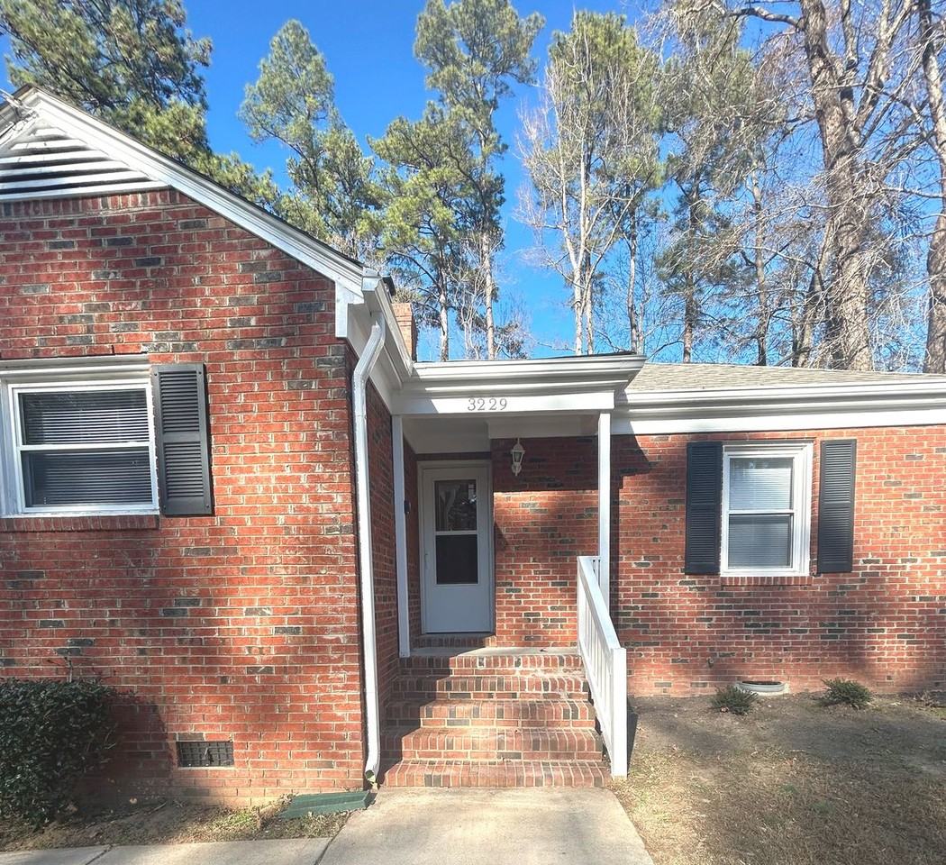 3229 Skycrest Dr - Photo 3 of 19