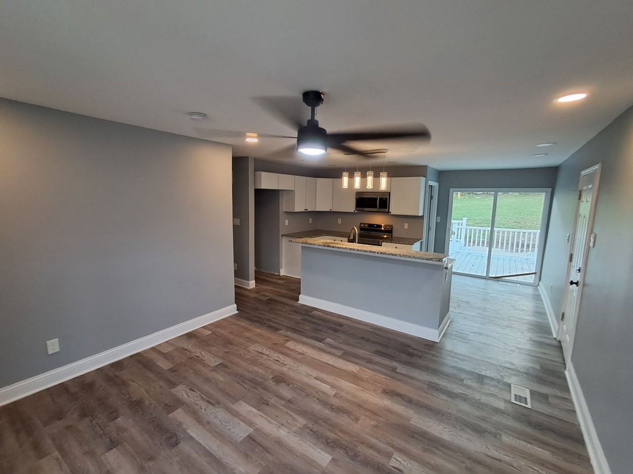 136 East Waymire Avenue - Photo 4 of 23