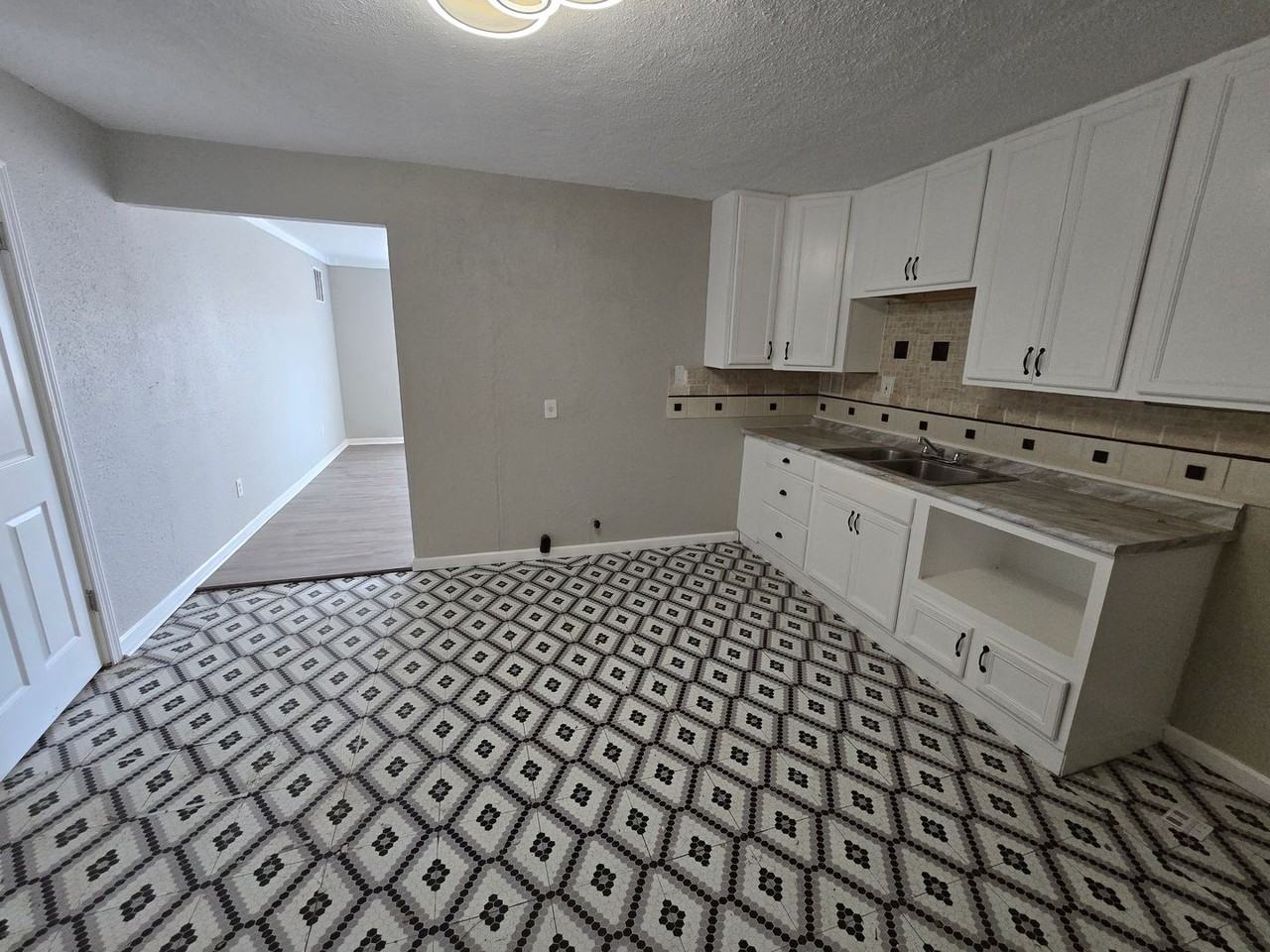 1140 Saint Rose Ln - Photo 6 of 15