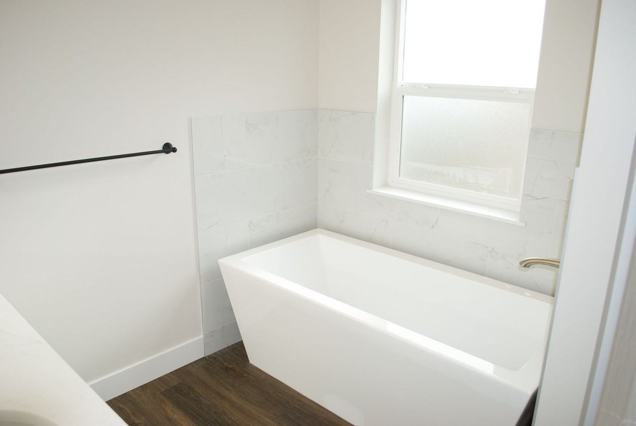 794 E Sunnyside Rd #3 - Photo 6 of 17