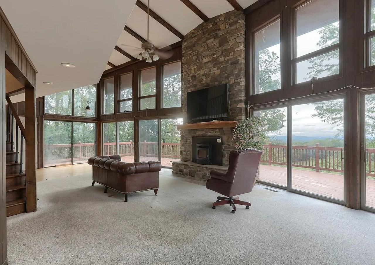 5 Club Road - Photo 3 of 20