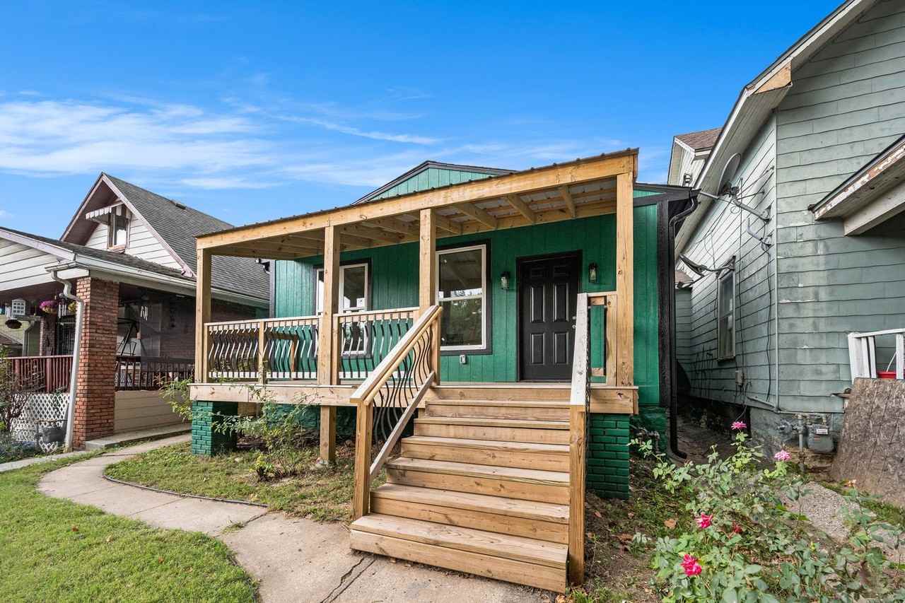 236 S 11th St - Photo 6 of 28