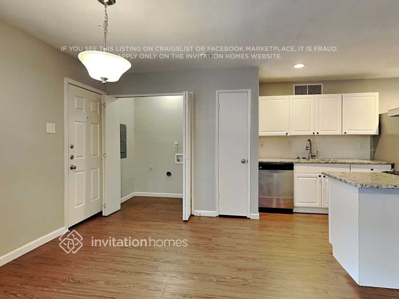 5313 Marsh Dr - Photo 3 of 19