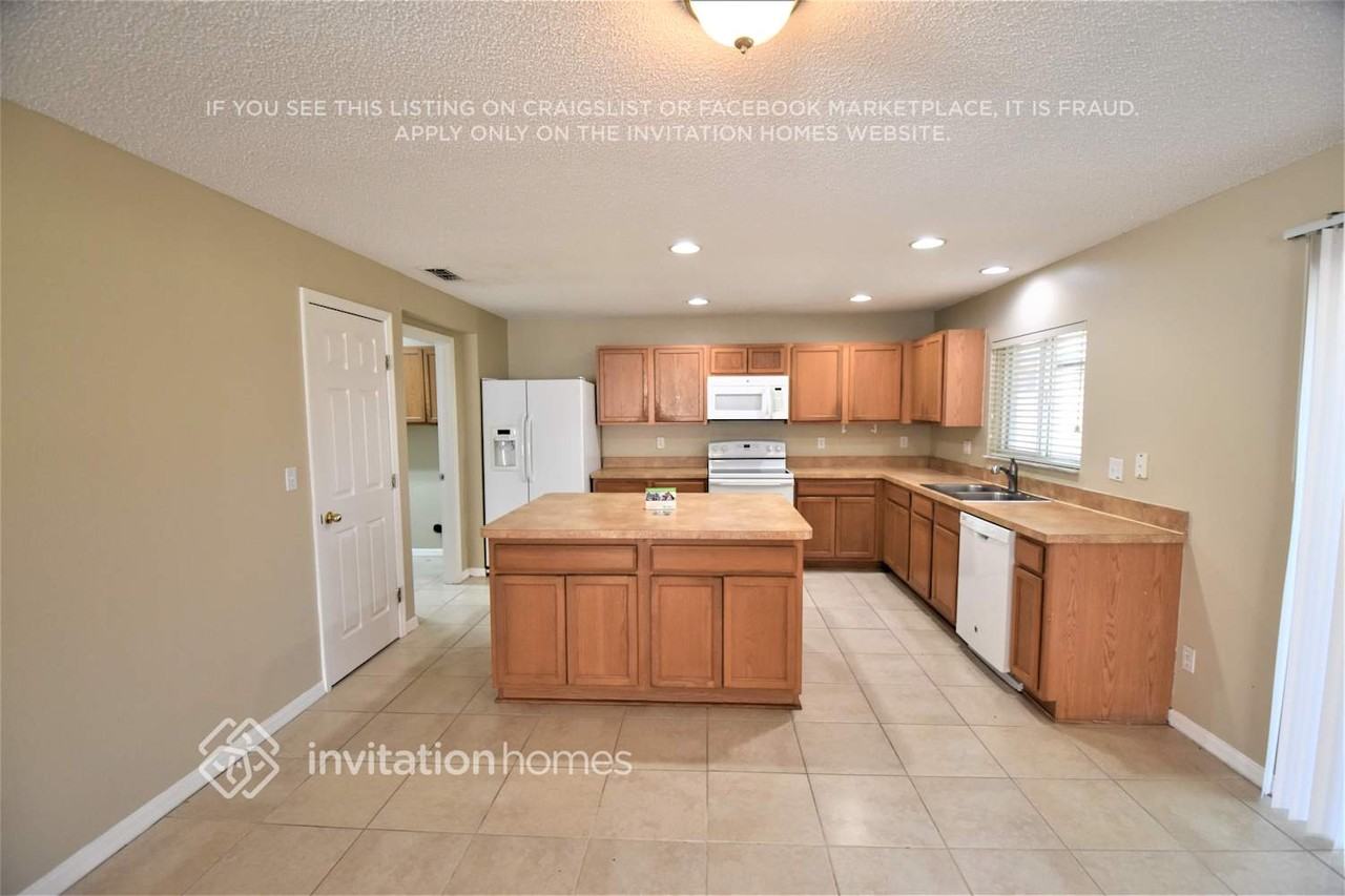 16930 Sunrise Vista Dr - Photo 4 of 17