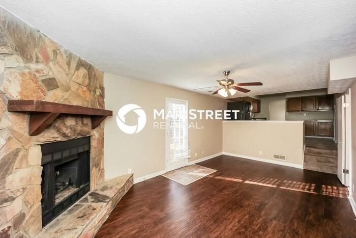 284 Independence Dr - Photo 4 of 19