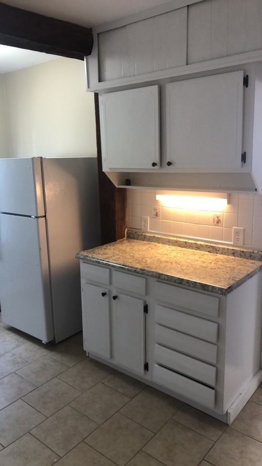 211 Hadley Ave - Photo 7 of 37