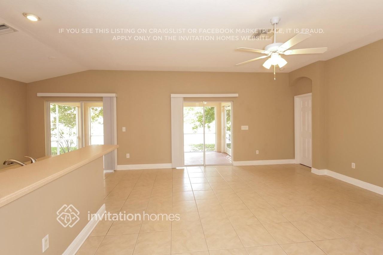 5268 Layton Dr - Photo 7 of 22