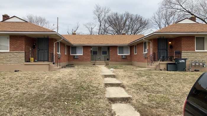 18 Roger Ct #18 - Photo 2 of 27