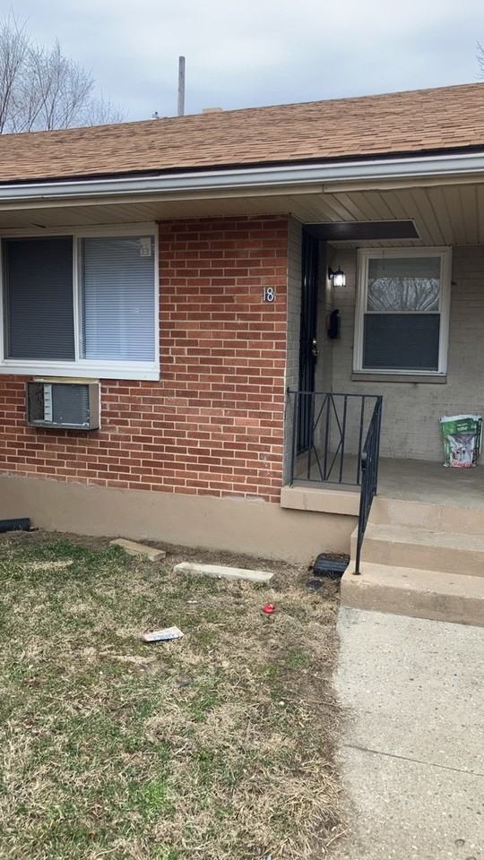 18 Roger Ct #18 - Photo 4 of 27