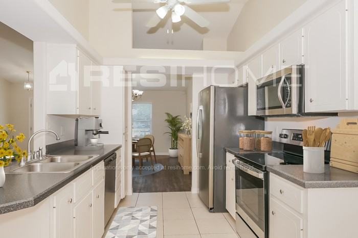 1936 Fern Palm Dr - Photo 2 of 17