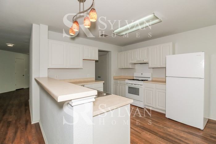 13604 Sierra Wind Ln - Photo 5 of 16