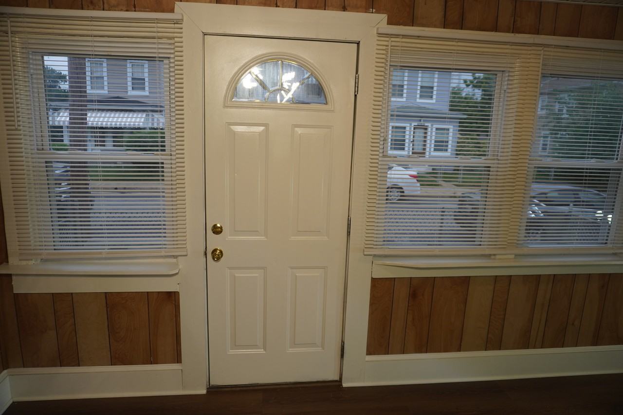 210 Center Street - Photo 2 of 37