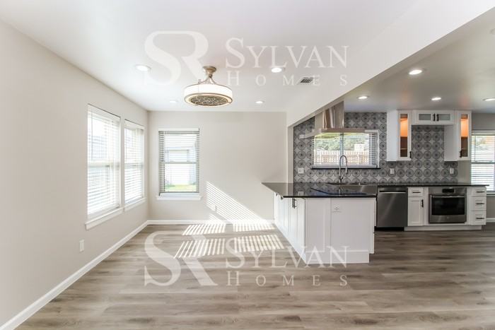 517 Yellowstone Dr - Photo 6 of 16