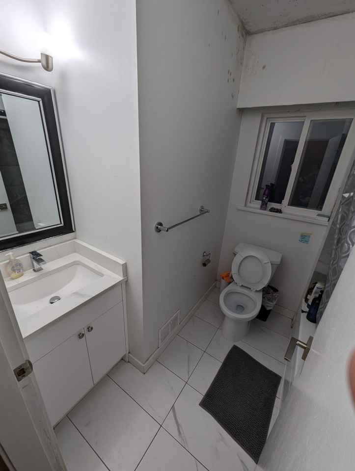 4745 Gladstone Street #4745 - Photo 3 of 6