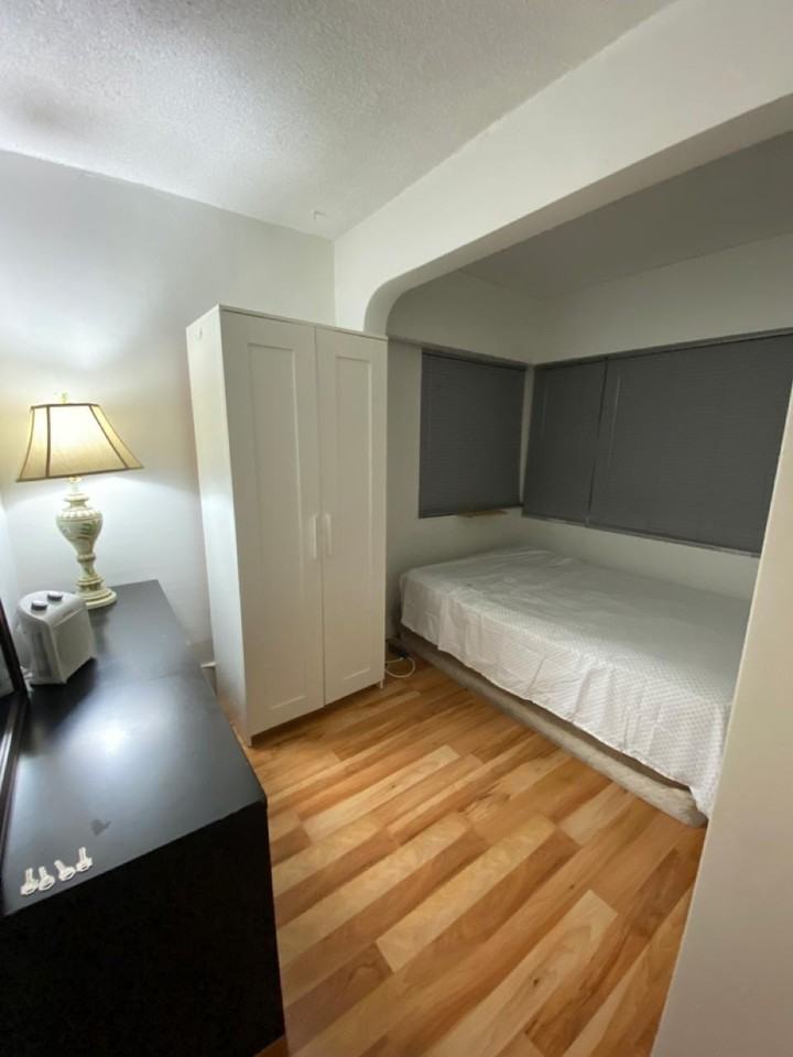 4745 Gladstone Street #4745 - Photo 5 of 6