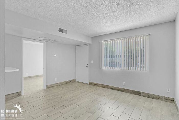 837 East Montecito Avenue #160 - Photo 4 of 16