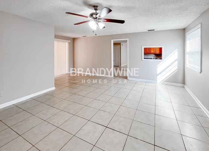 3026 Mangrove Avenue - Photo 6 of 32