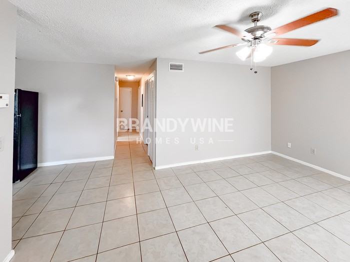 3026 Mangrove Ave - Photo 7 of 31