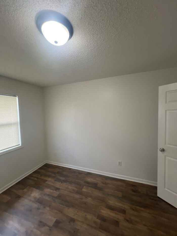 904 Randolph St - Photo 3 of 12