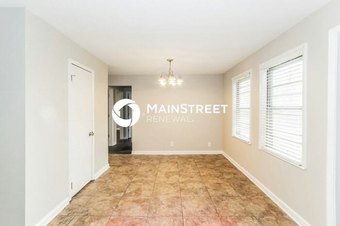 2121 Mississippi Ave - Photo 6 of 17