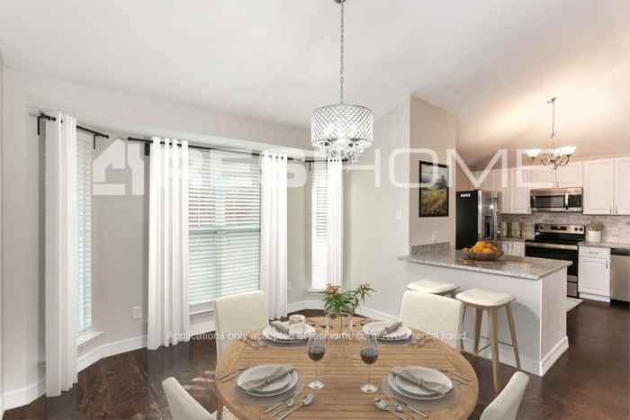 818 Ashmount Ln - Photo 4 of 20