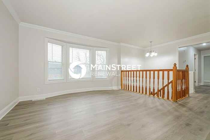 838 East 125th Terrace - Photo 4 of 19