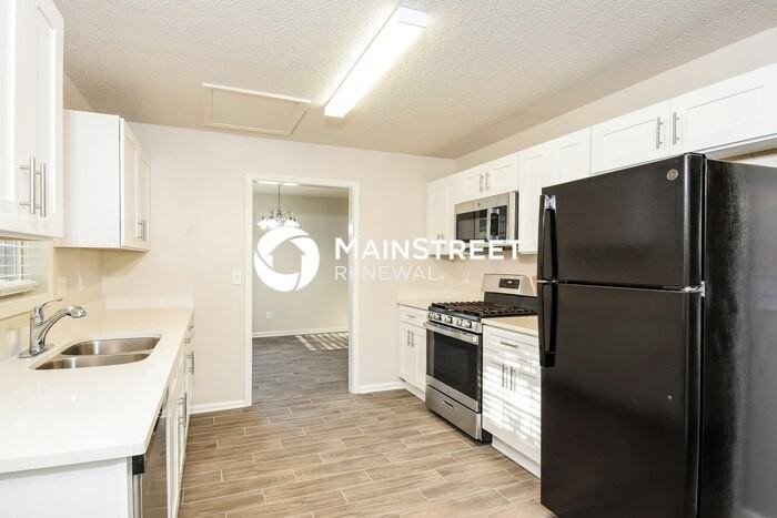 1445 Glynn Oaks Drive Southwest - Photo 7 of 20