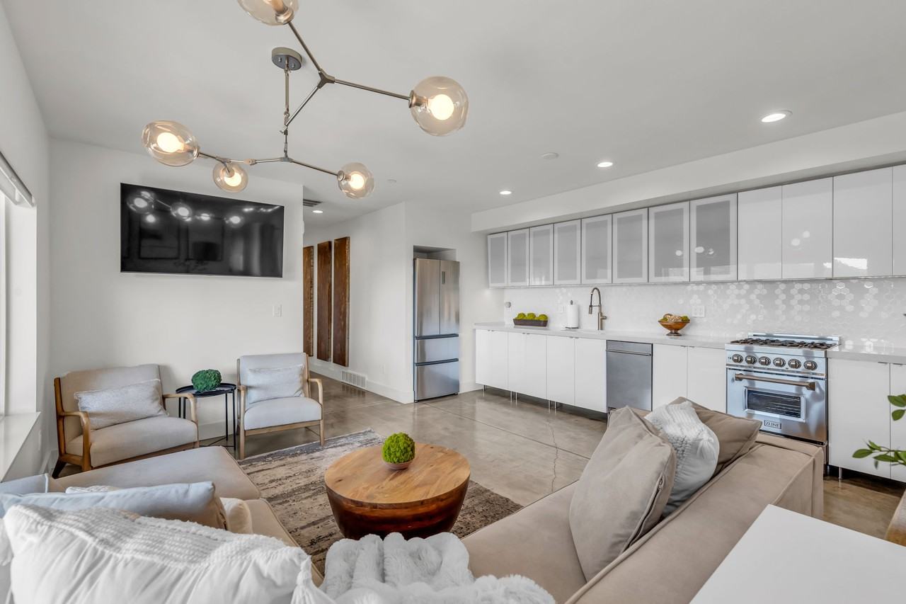 13661 N Deer Canyon Dr #1 - Photo 4 of 22